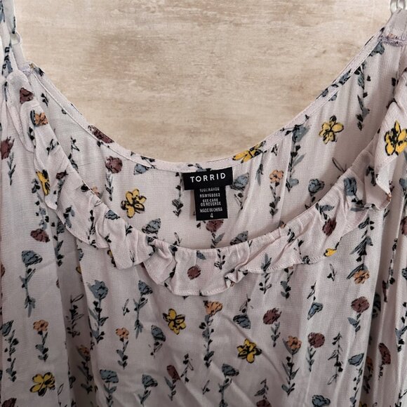 torrid - Floral Print Sharkbite Ruffle Trim Cami - Size 4 - Picture 6 of 6
